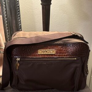 ✨Live Show Listing✨ Moschino Crossbody Bag